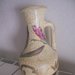 vaso con manico decorato a mano