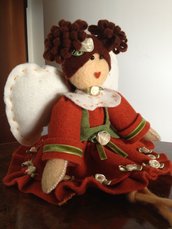 bambola in feltro modello angioletto