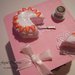 Scatola legno rosa con torta e tazzina
