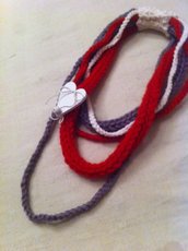 My Valentine-Collana in lana con decorazione 