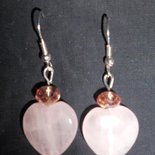 Orecchini Pendenti A Cuore In Quarzo Rosa E CZ: Delicati, Sfaccettati E Brillanti, Lunghi 4.7 Cm In Argento 925