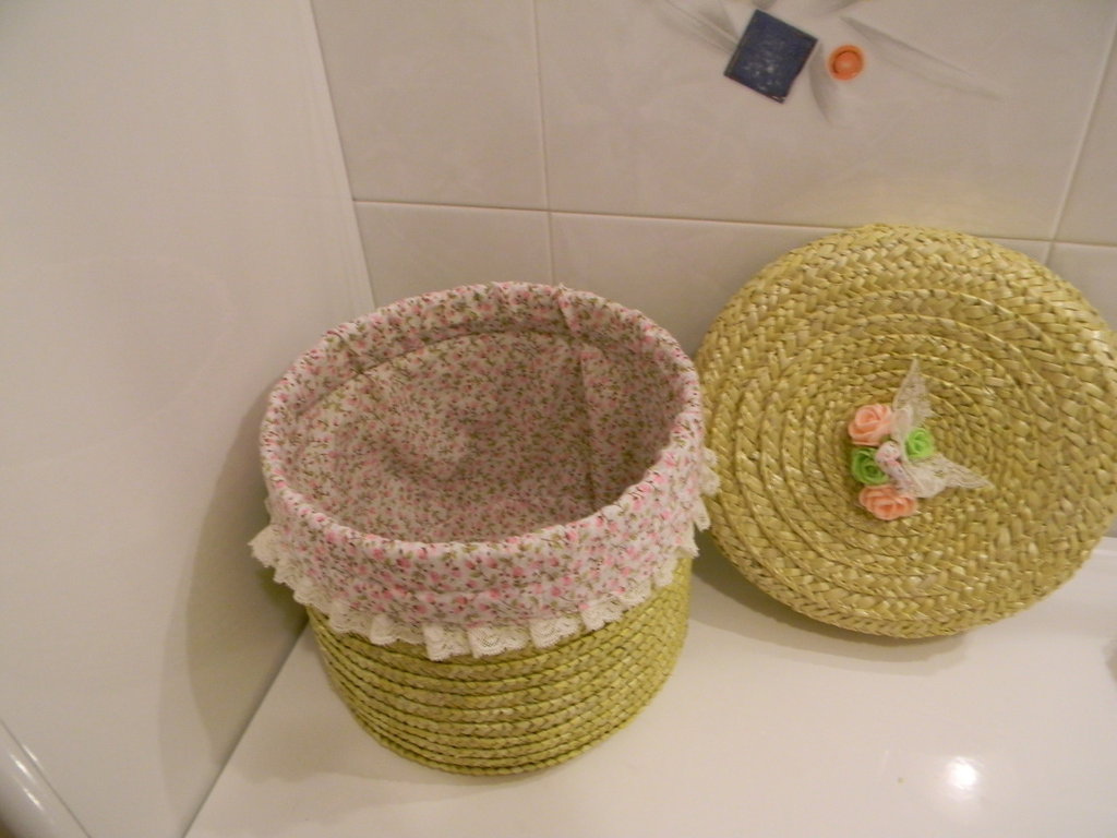 Cuore in vimini con rosa in tessuto - Per la casa e per te - Decora