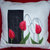 cuscino ricamato con illustrazione floreale, tulipani rossi LATULIPE