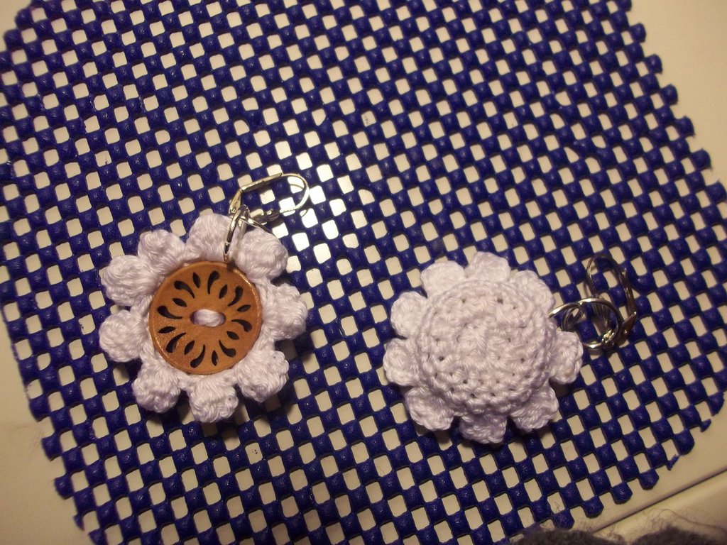 Nuovi orecchini a bottone con fiore marghera carino alla