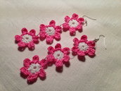 Orecchini fiori fiorellini fowers 2 tonalità tripli 3 pendenti fatti a mano all'uncinetto in cotone di vari colori moda (gioielli / bijoux)
