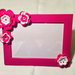 Cornice portafoto rosa bambina con decorazioni fatte a mano all'uncinetto in cotone