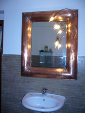 specchio grande con luci