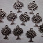 10 alberi in argento tibetano 22x17mm.