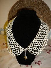 Girocollo donna a colletto di perline bianche-pendente a cuore