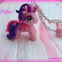 Collana con catena e ciondolo my little pony realizzato interamente a mano in fimo cernit...