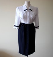 Elegant white and dark blue 1980s summery vintage polyester secretary dress.