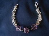 bracciale in catena  con perle sintetiche rosa e nere