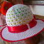 cappellino estivo di cotone bianco-rosso per bimba  5-8 anni