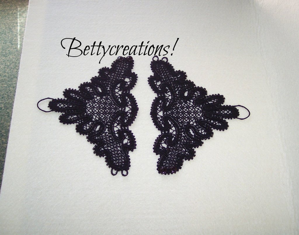 guanti di pizzo neri