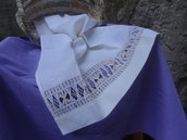 asciugamano per ospiti in lino bianco,  con importante sfilatura ricamata con filato ecrù