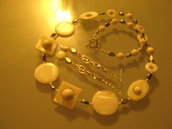 art 146 collana in agata bianca, perle round intarsiate, con orecchini ,argento tibetano anallergico