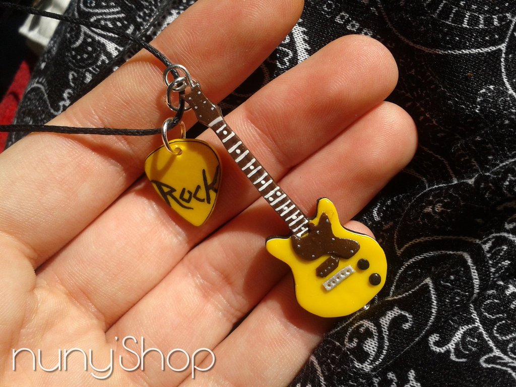 DUOWEI Cute Musica Basso Chitarra Portachiavi Pianoforte Gioielli Zaino Chitarra Elettrica Accessori Charms Per Donna Uomini Musica Insegnante (Pianoforte Argento