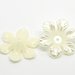 Distanziatori Perle Perline Fiore in Acrilico Bianco beige 2,6x2,6 cm