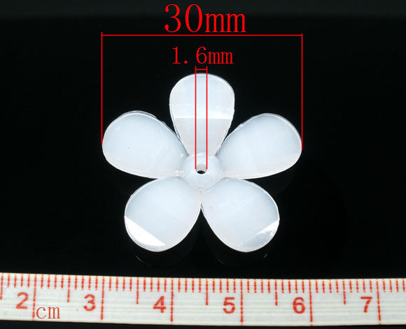 50 Perline Acriliche A Forma Di Fiore Bianco - 28mm, Per Gioielli Fai Da Te E Decorazioni