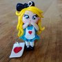 Ciondoli Alice e carta da gioco fatti a mano in fimo (orecchini, braccialetto, portachiavi, collana)