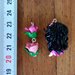 Ciondoli fatina delle rose e rose fatti a mano in fimo (orecchini, braccialetto, portachiavi, collana)