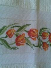 Asciugamani con tulipani