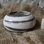 piatto tondo in ceramica raku bianco fatto a mano