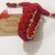 Bracciale con stoffa rossa e catena fatto a mano