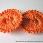 Coppia di bottoni grandi realizzati a crochet - uncinetto - arancio - 