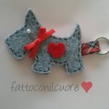 portachiavi ciondolo in feltro e stoffa piedipull idea regalo - Do