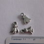 5 charms pinguino