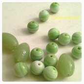 Perle vetro mix-verde misura medio-piccola  