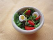 1/12 MINIATURE - insalata con pomodori e uova  -  fresh salad with tomatoes and eggs