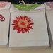 set di 3 sacchettini in carta bianca con pizzo e piccole decorazioni