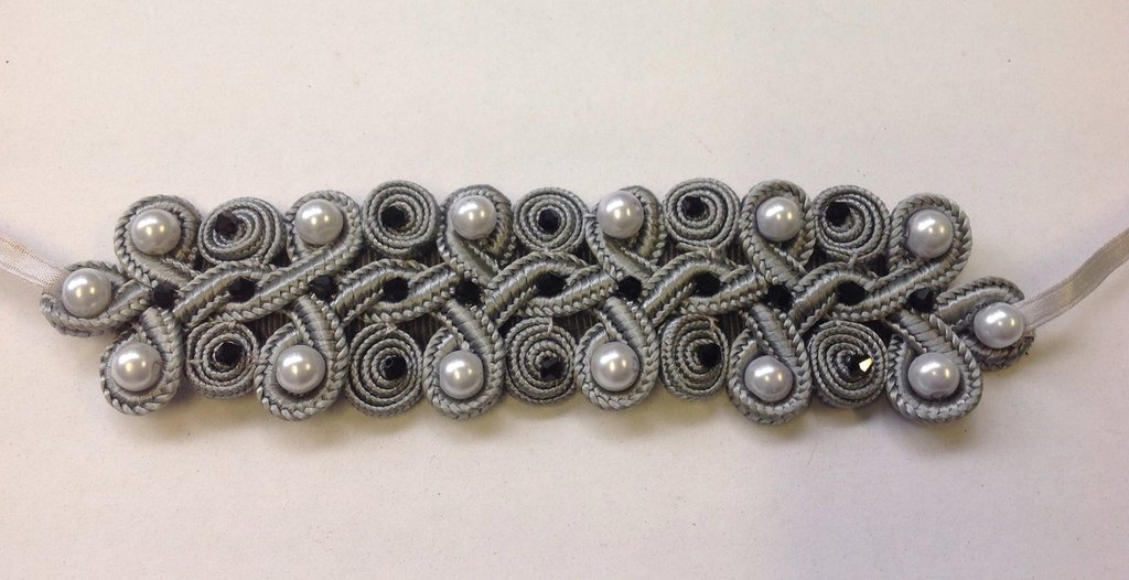 Bracciale Triplo Giro Con Perle E Cristalli – Elegante, Lucente, Gioiello Donna Per Cerimonie E Quotidiano