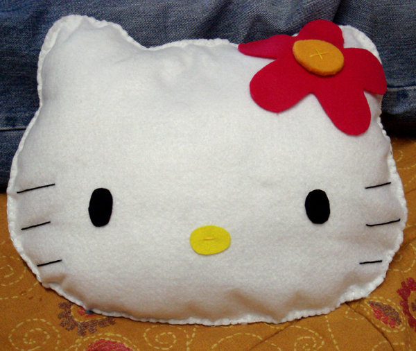 Cuscino Morbido Gatto Con Fiocco Rosso – Peluche 40x35cm Per Relax E Decorazione