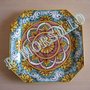 Ceramica: piatto ottagonale barocco