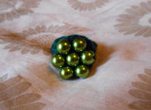 Anello uncinetto con perle verdi