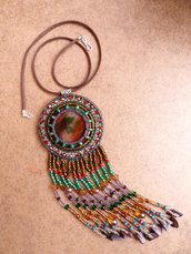 Collana con pietre e perline fatta a mano con tecnica embroidery  "Go west"