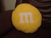 cuscino biscottoso - cioccolatino m&m giallo