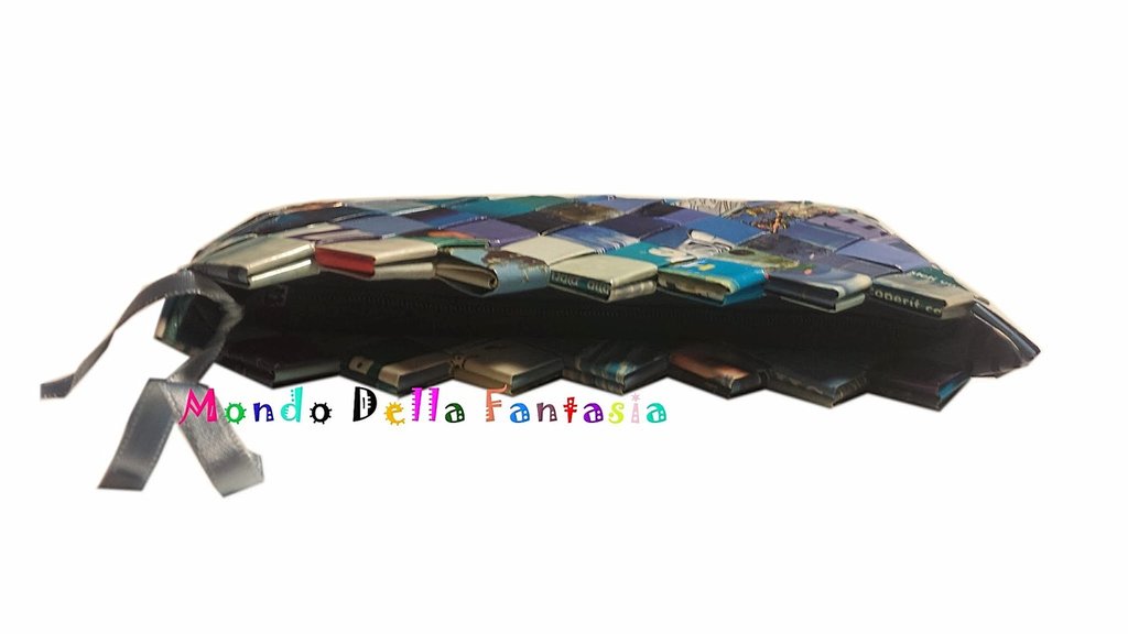 Portafoglio Da Donna In Vera Pelle Fatto A Mano In Italia, Modello Mini, Colore Blu Navy. 2 Scomparti Con Bottone Automatico E Tasca Interna Con Cerniera. Elegante E Compatto (10,5x8 Cm).