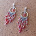 Orecchini pendenti chandelier fatti a mano con cristalli rossi, idea regalo.