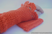 Scaldapolsi/guanti arancione - maglia e crochet 