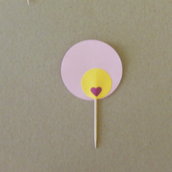 10 Cupcake-Topper personalizzabili: stuzzicadenti decorati sul rosa per compleanno (uguali tra loro)