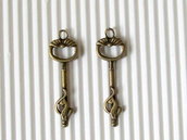 6 charms chiavi delle fate  35x10mm in bronzo