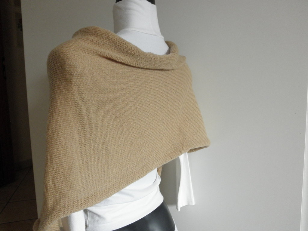 Poncho Beige Crema,misto Lana,poncho Donna,maglieria - Donna - Abbi ...