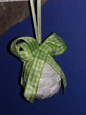 PASQUA - uovo decorato piccolo bianco con nastro bianco-verde