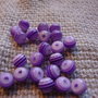 20 PERLE RIGATE viola trasparente in lucite