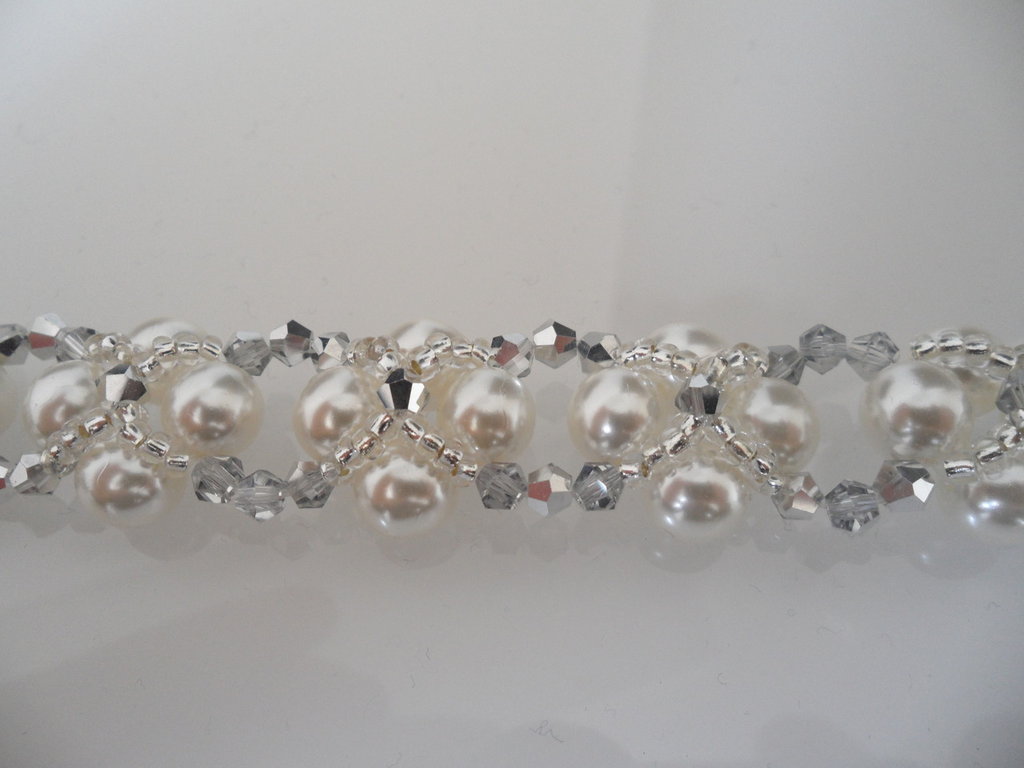 Foto 95 - Matrimonio in bianco - Braccialetto di fiori per la sposa