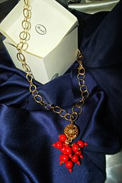 collana lunga catena dorata e ciondolo perle rosse Red Pepper